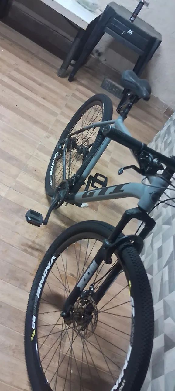 Bicicleta aro 29 guadro 21 - Foto 2