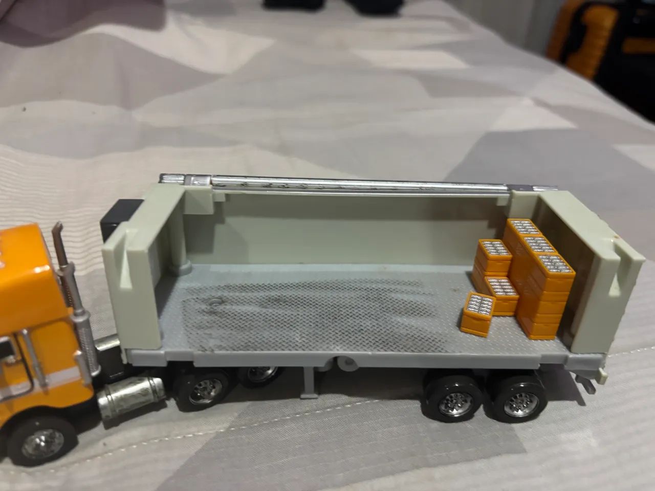 Miniatura Disney Pixar ?Carros? - Paul Valdez Hauler Loose