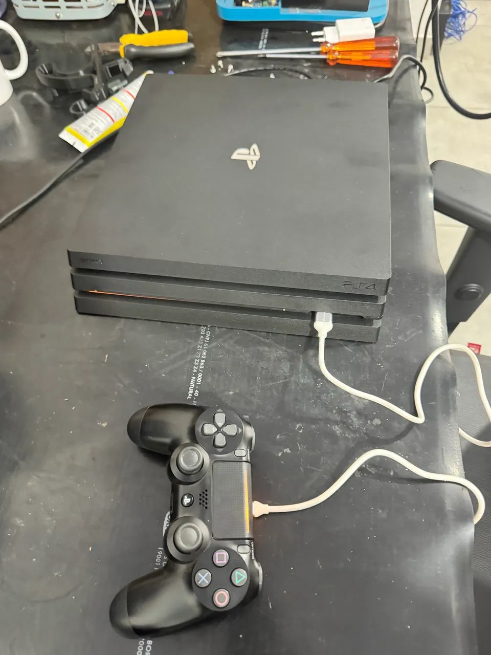 PS4 PRO 1tb - Foto 3