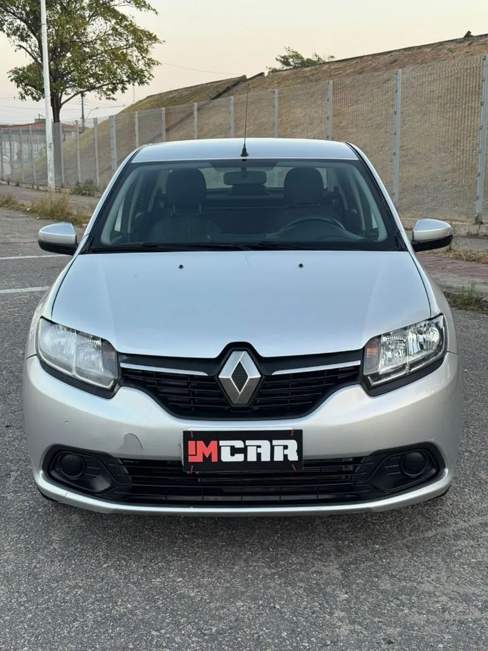 Renault Logan Expression Flex 1.0 12V 4P 2018 - Foto 3