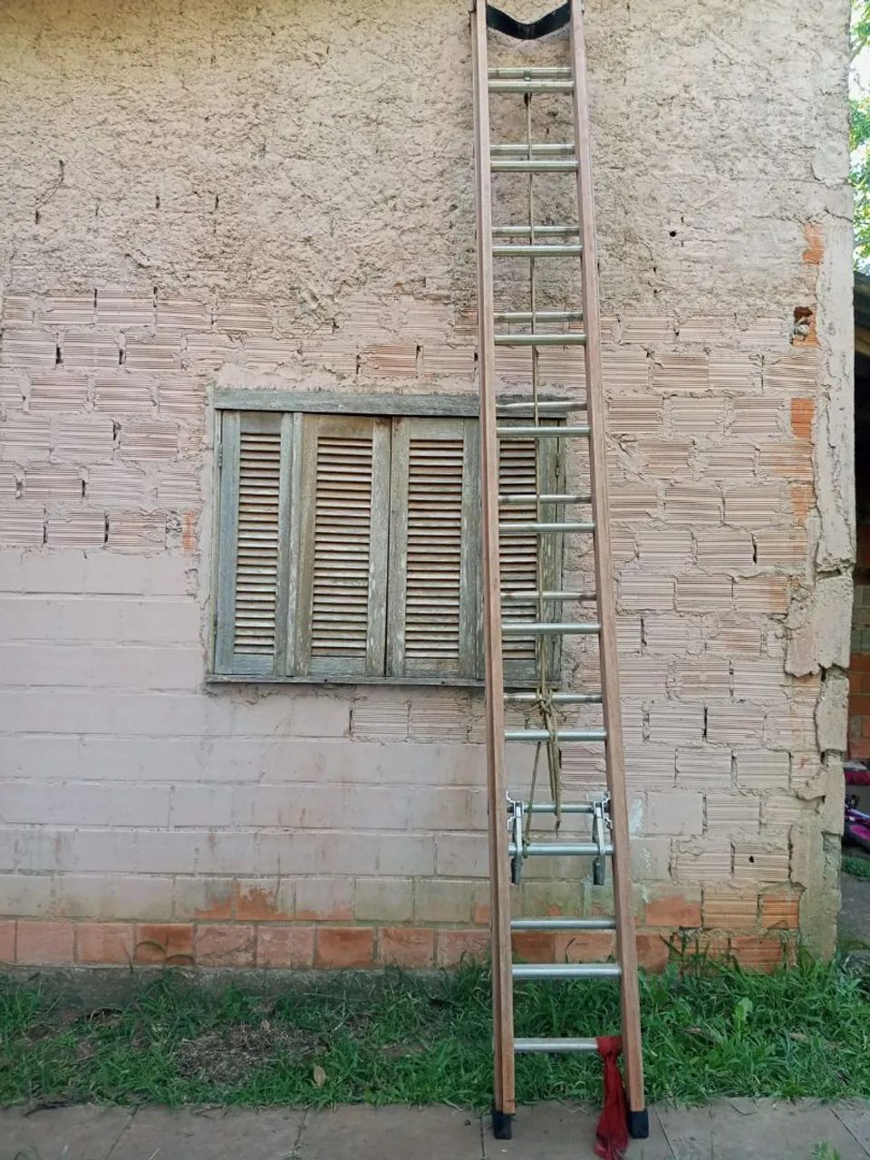 Escada de alumínio 7 metros