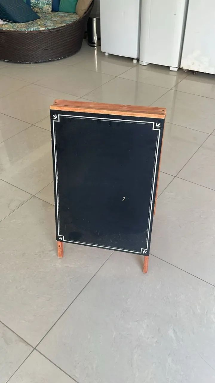 Quadro cavalete de madeira