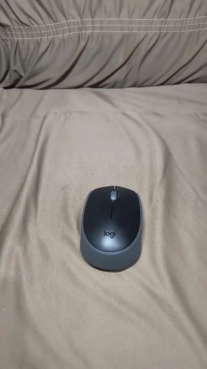 Mouse Logitech sem fio para escritório 