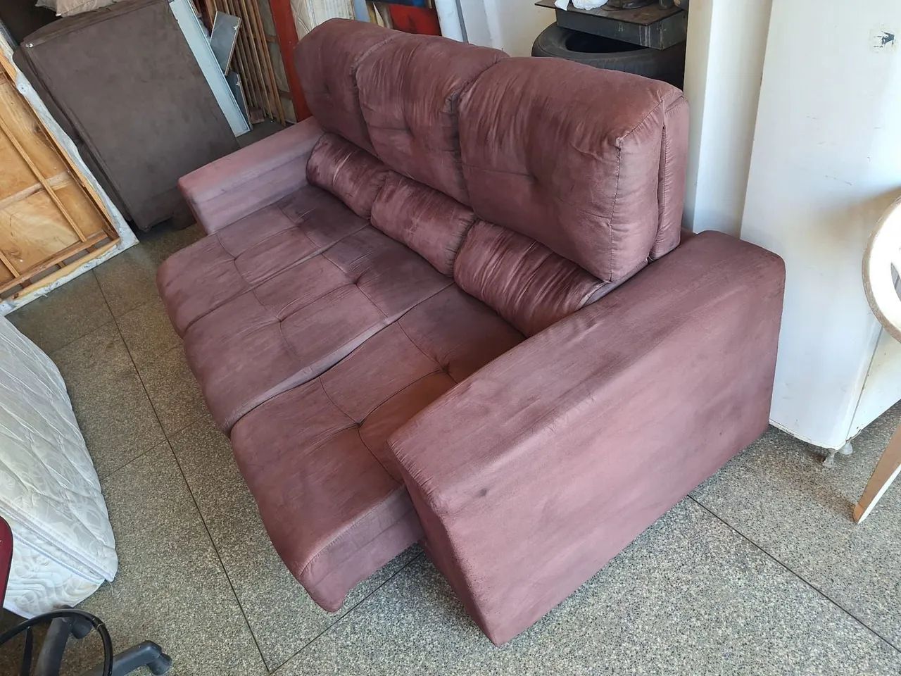 Sofá de 3 lugares retrátil e reclinável higienizado  - Foto 4