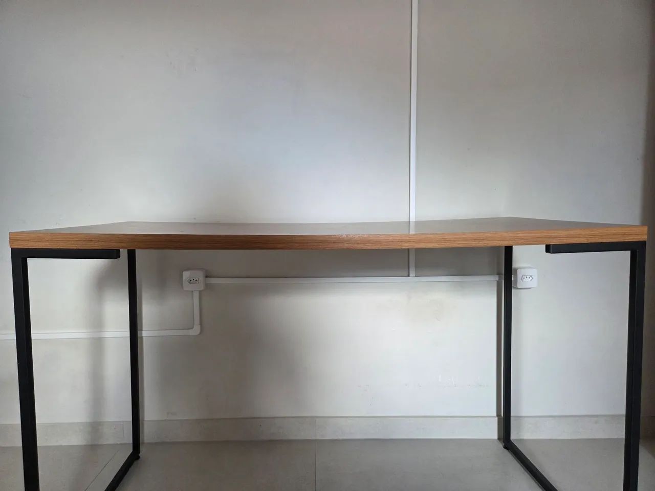 Escrivaninha 130x60 usada