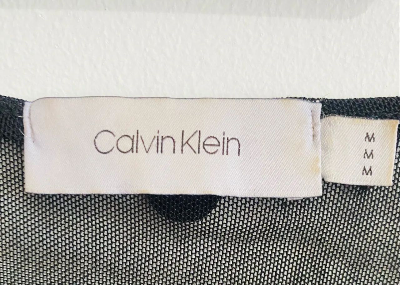 Blusa Calvin Klein Noite - Foto 2