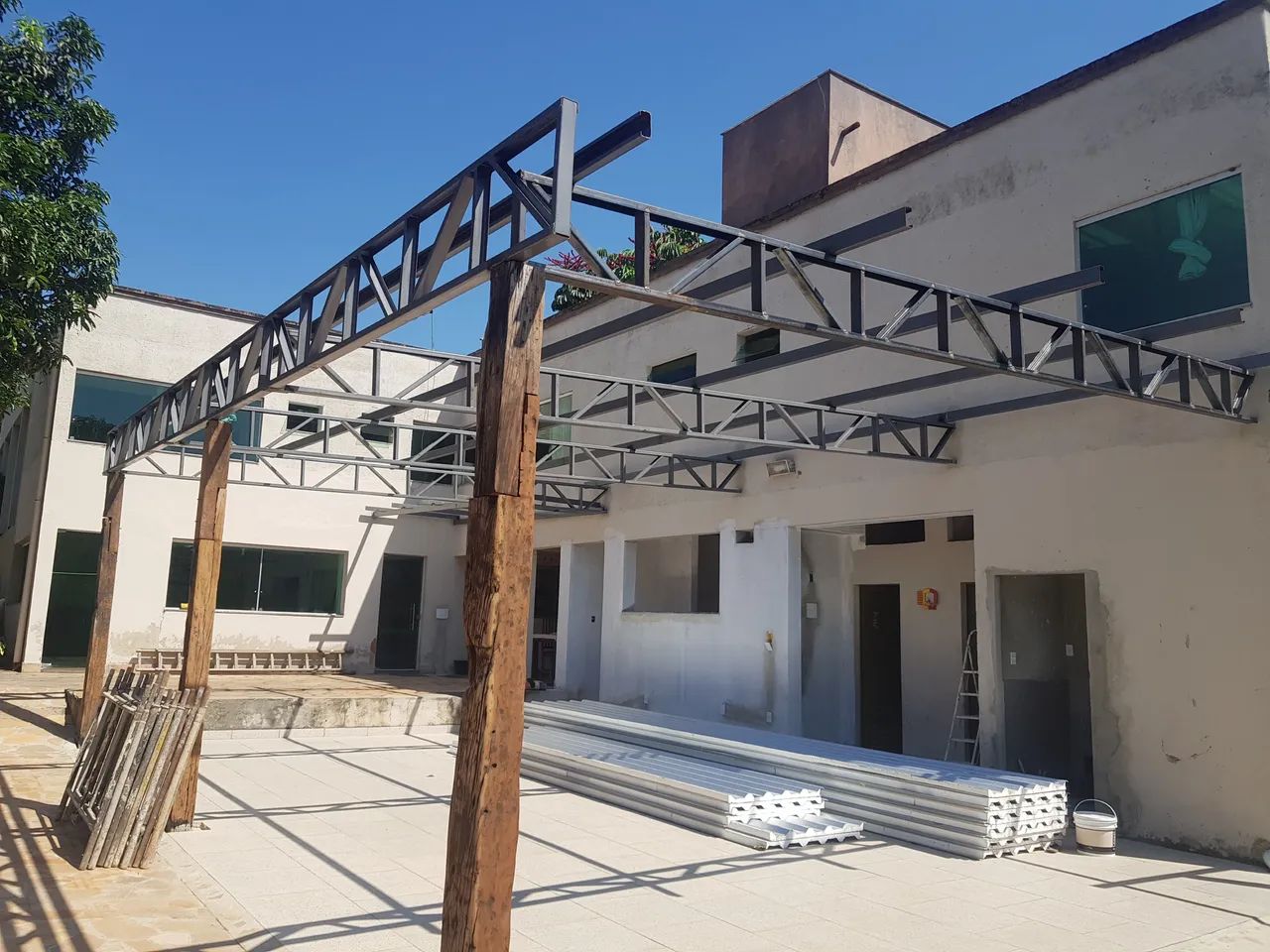 Galpões / Coberturas e Estruturas Metálicas 