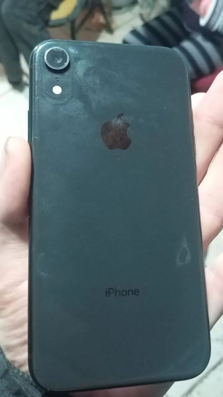 iPhone xr preto semi novo  - Foto 4