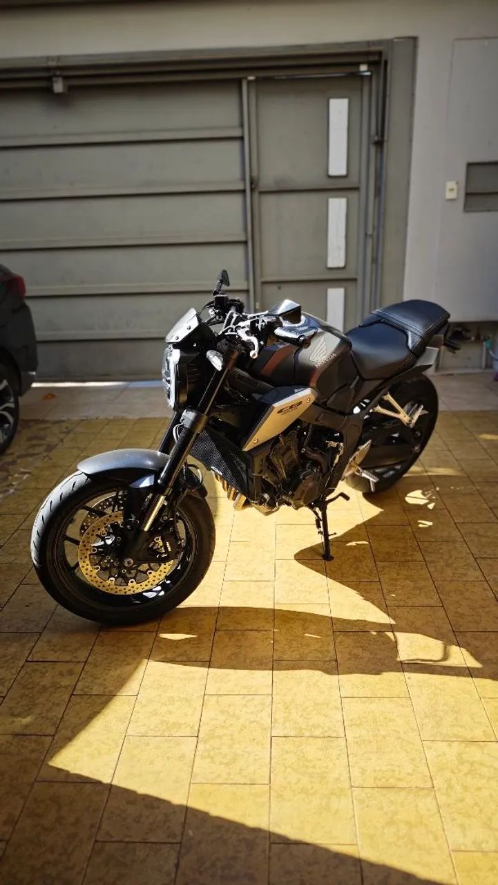 CB 650R 2024  - Foto 2