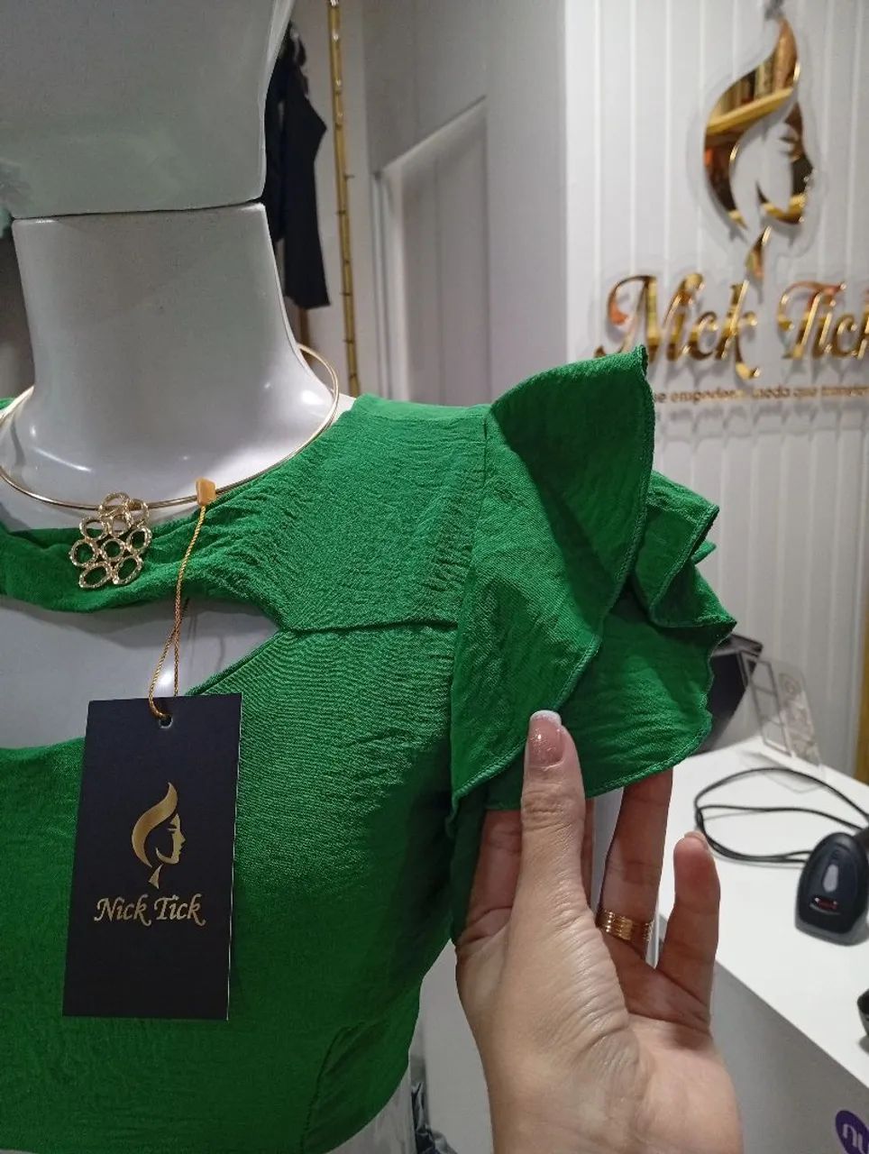 Top Cropped Feminino Alfaiataria Premium Verde Bandeira  - Foto 2
