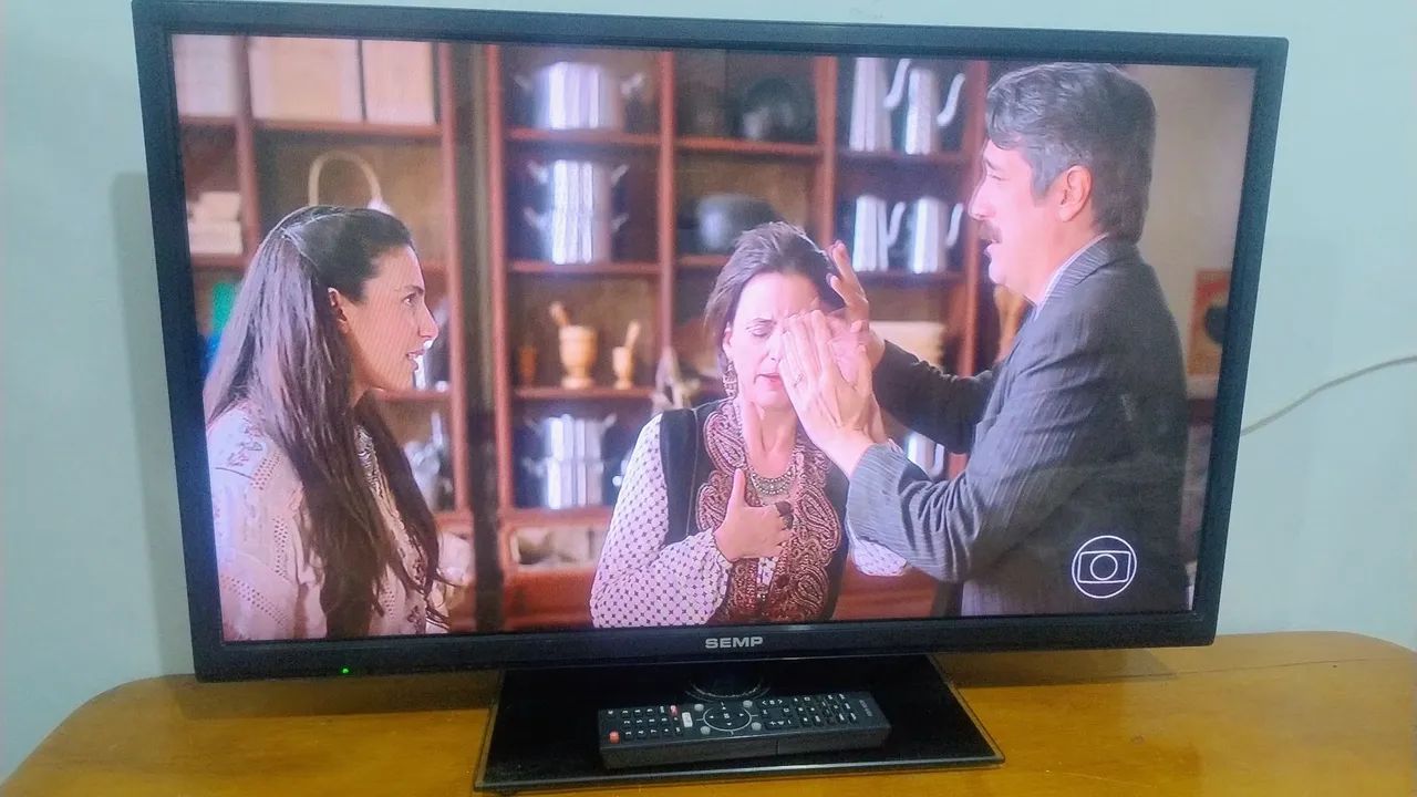 TV Digital Semp LCD 32 polegadas 1080p