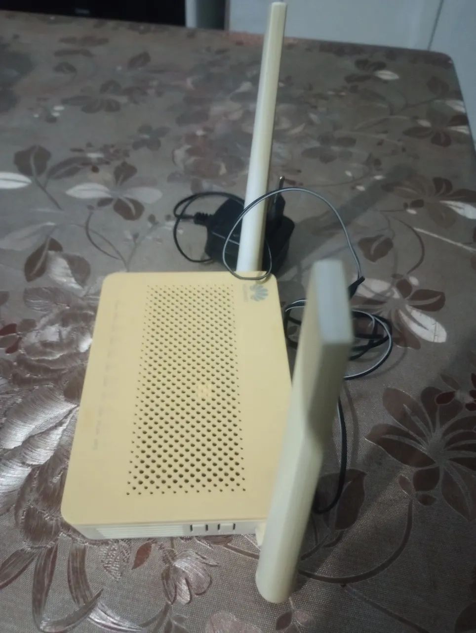 Roteador404871305295964161