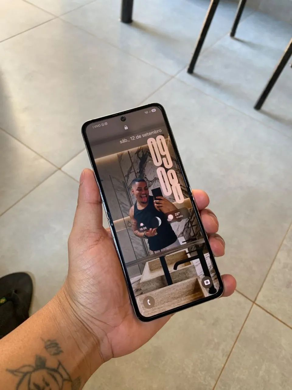 Z FLIP 5 512GB / MOTO G15 - Foto 5