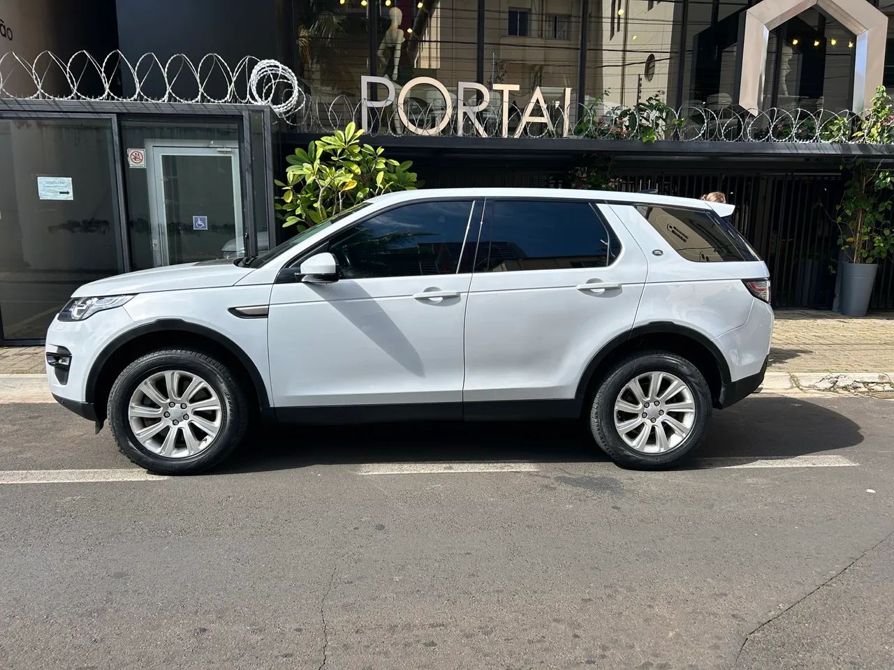Land Rover Discovery Sport 2019