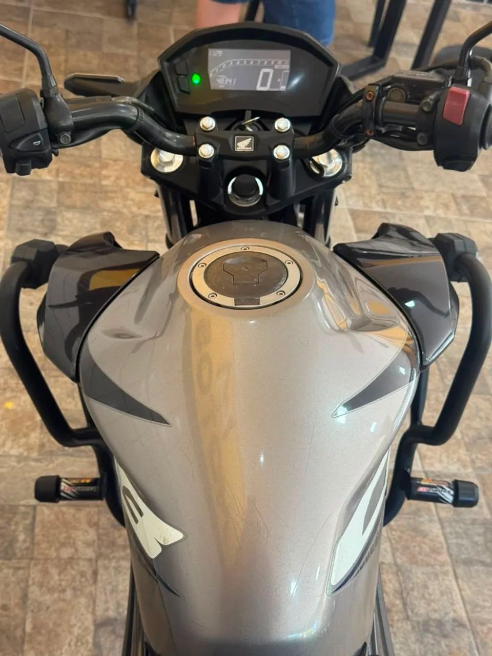 CB TWISTER 250 2020 - Foto 4