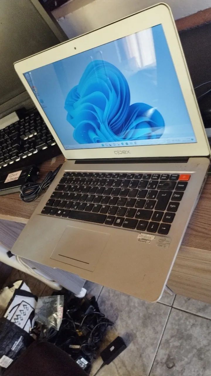 Ultra Book (( i5 ))  fino em aluminio !