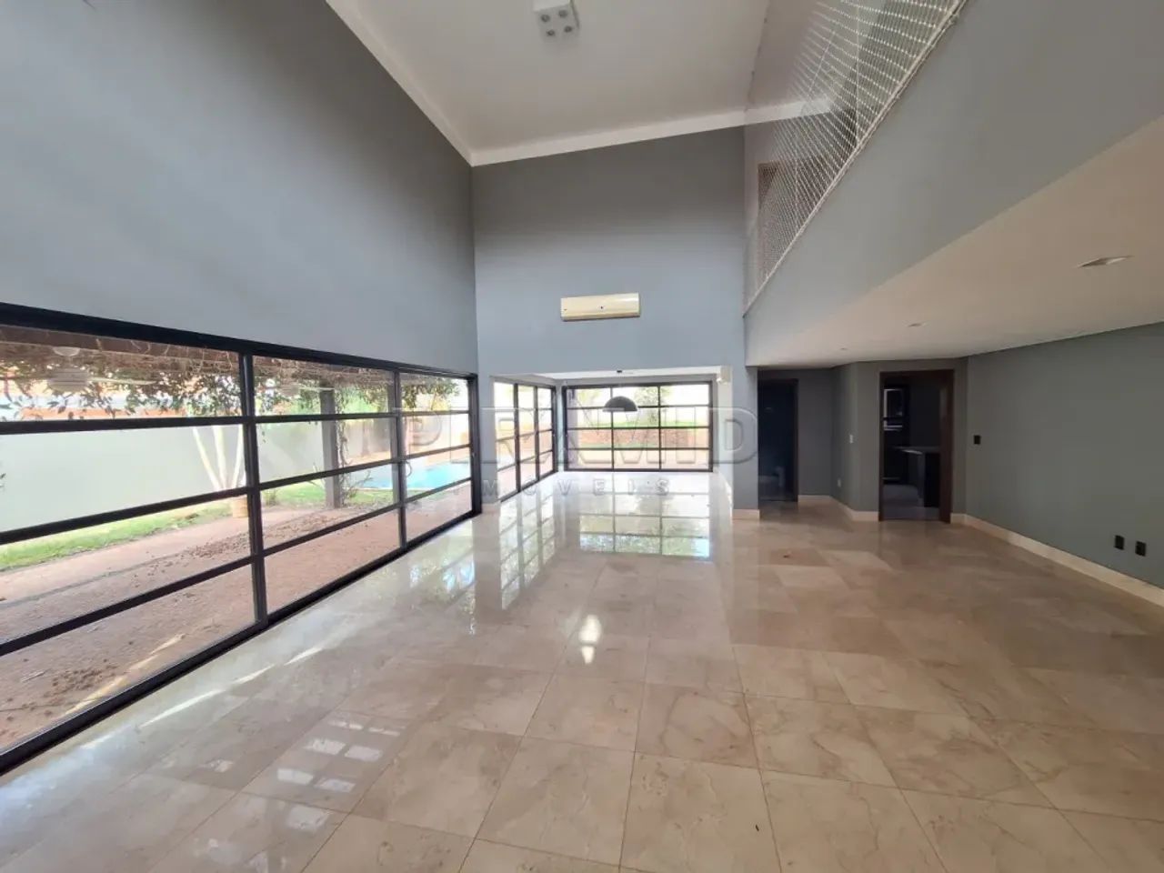 Casa em condomínio fechado de alto padrão, Bairro Vila do Golf, (Zona Sul), em Ribeirão Pr