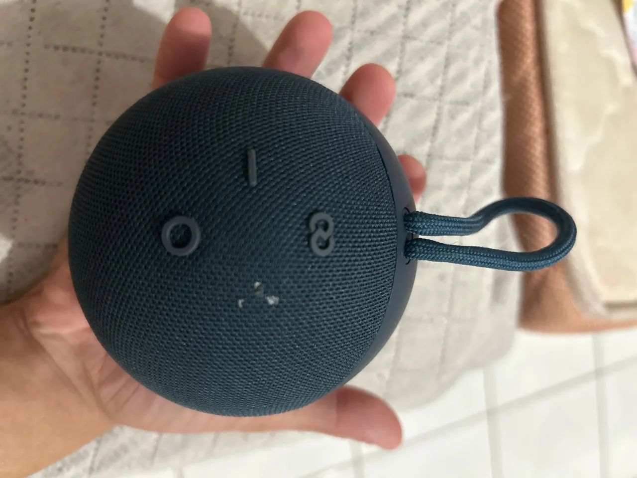 Caixa de som formato de Alexa 
