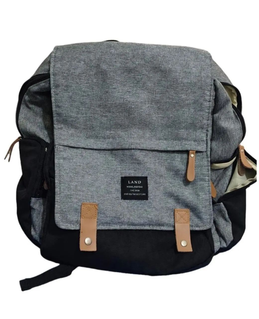 Mochila Maternidade Land Luxury - cinza com preto.
