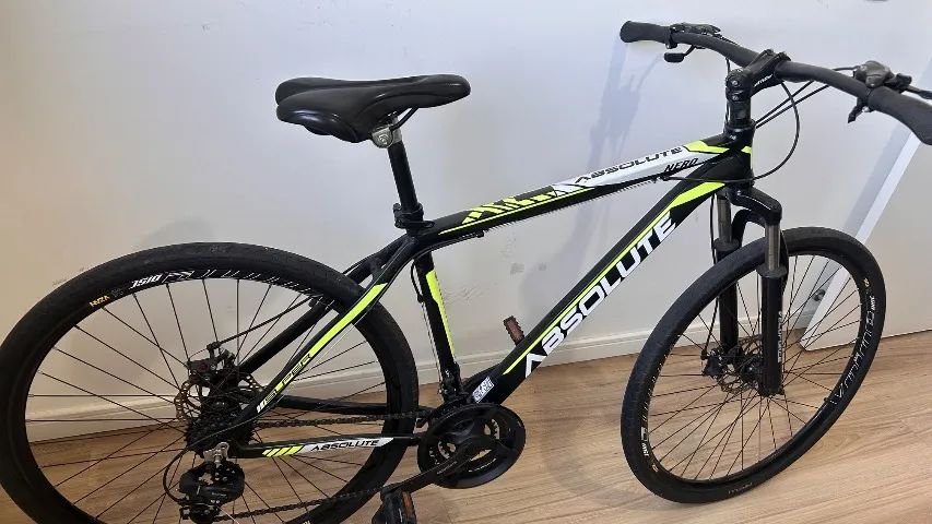 Bicicleta Absolute aro 29, preta e verde, excelente estado e pronta para rodar! - Foto 4