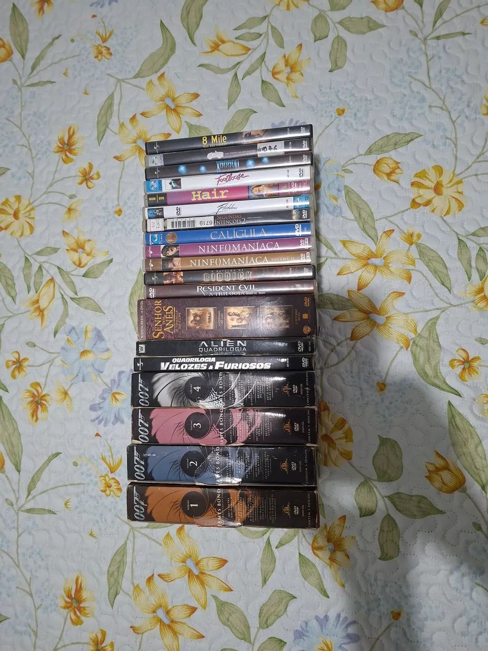 45 Filmes em DVD por 10reais cada. 