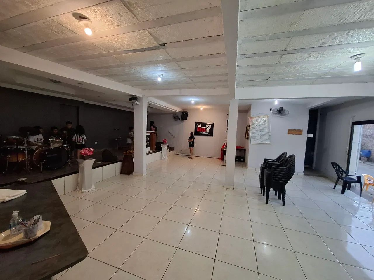 VENDO PONTO COMERCIAL AMPLO E ESTRUTURADO - EXCELENTE ESPAÇO - Foto 4