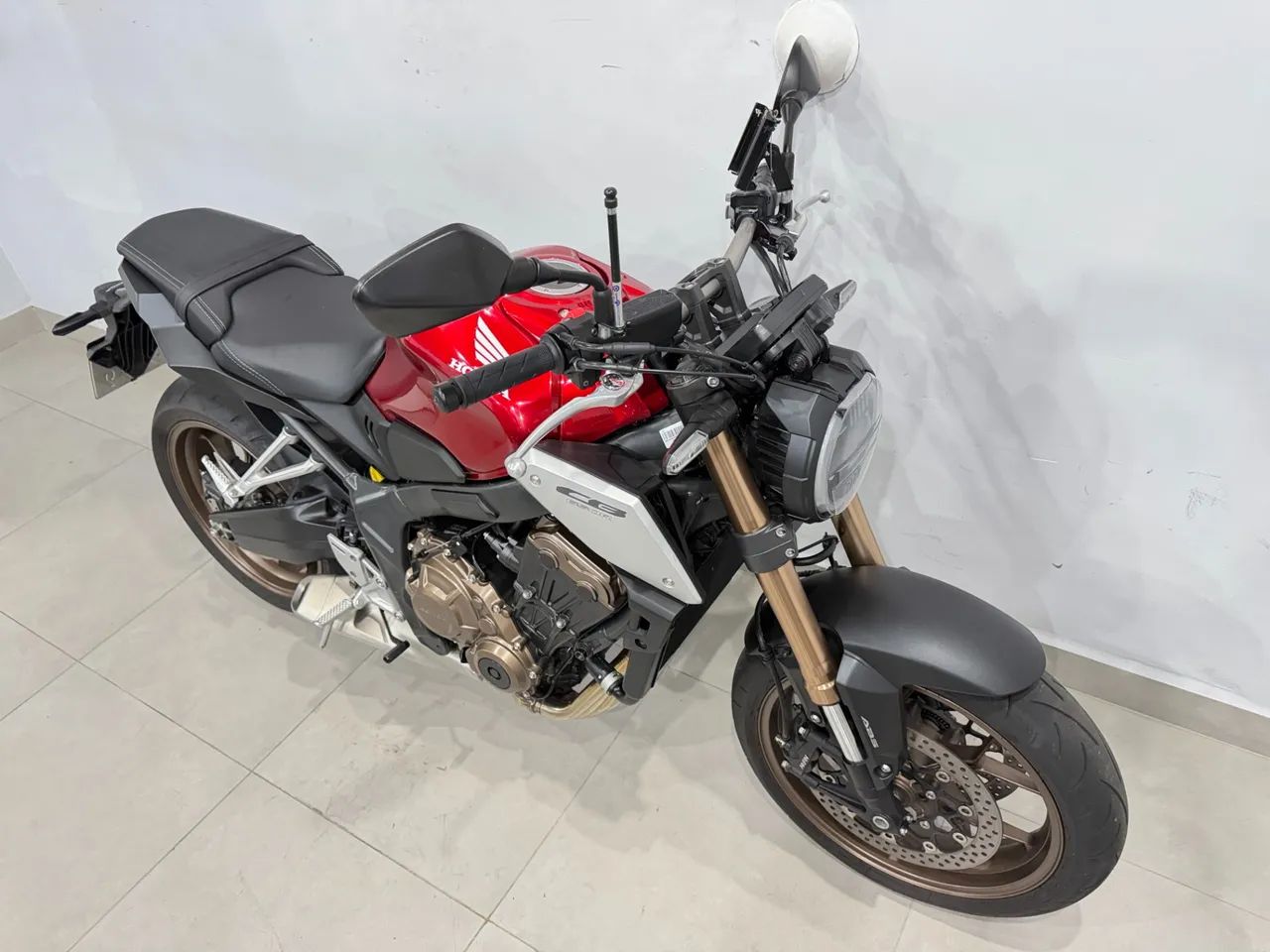 Honda CB 650R - Foto 3