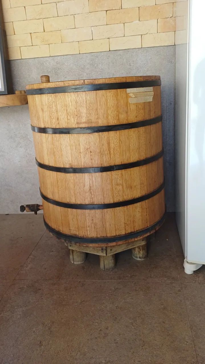 Tonel de madeira