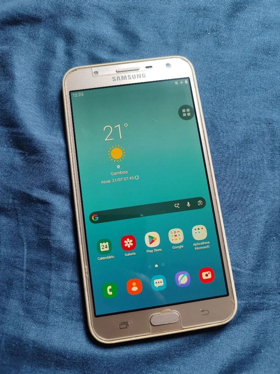 Samsung Galaxy J7 Neo 