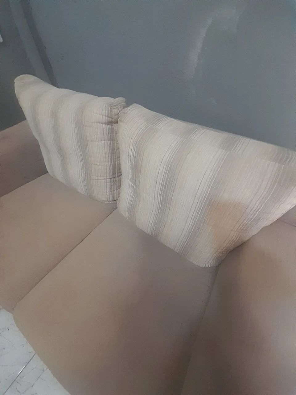 Sofa dois lugares tecido - Foto 4