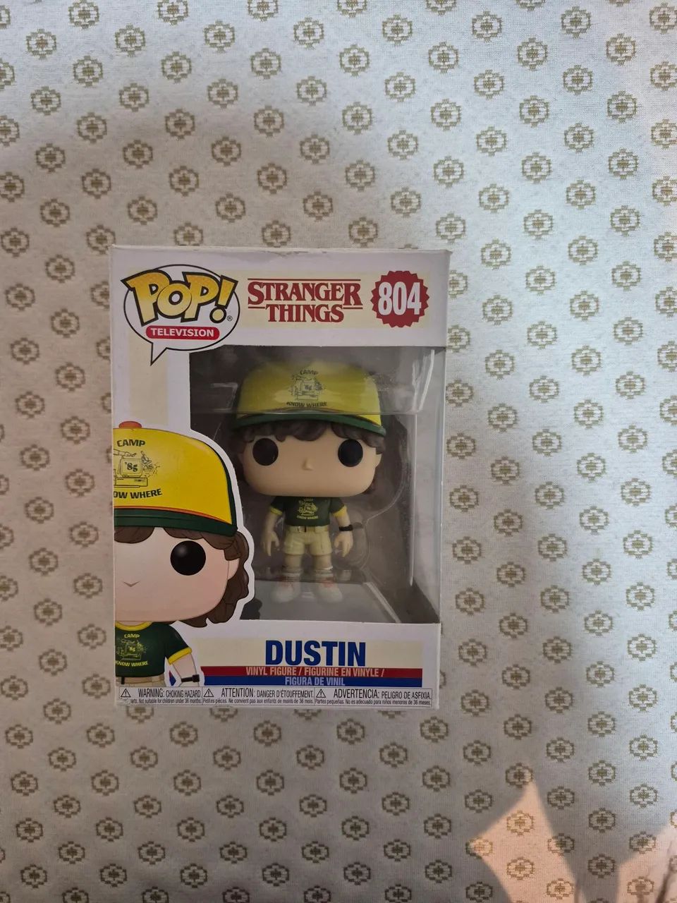 Funko pop Dustin Stranger Things com caixa 