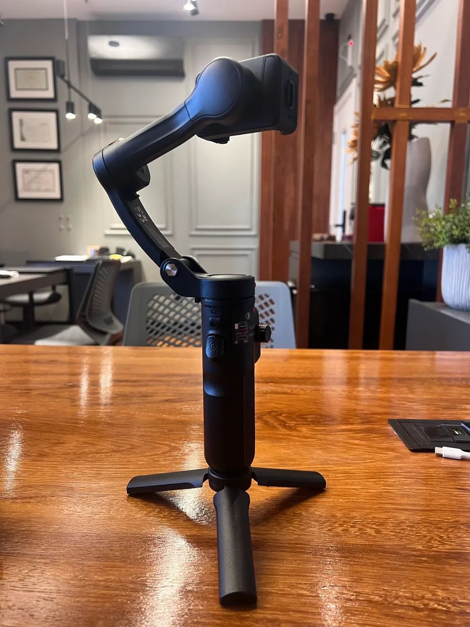 Gimbal Estabilizador de celular  - Foto 5