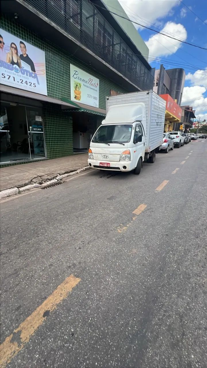 Mudanças, pequenos e grandes fretes. 