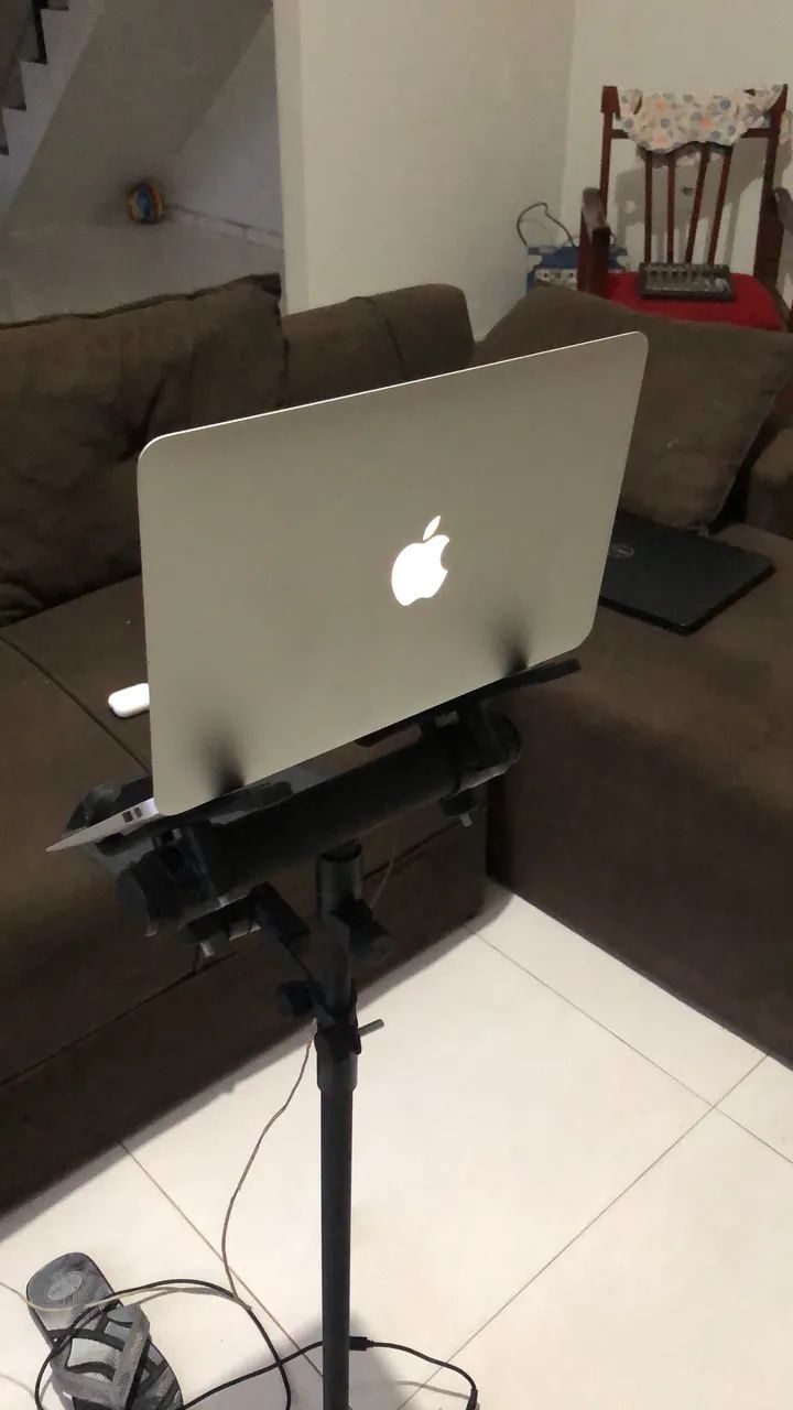 MacBook Air i5