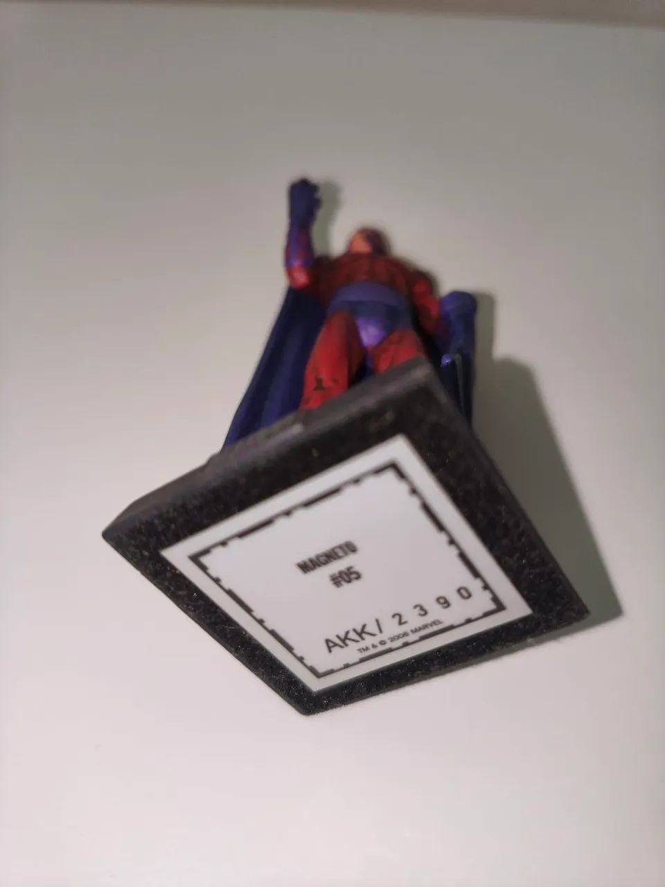 Miniatura Magneto Eaglemoss Marvel Metal + Caixa + Fascículo - Foto 2