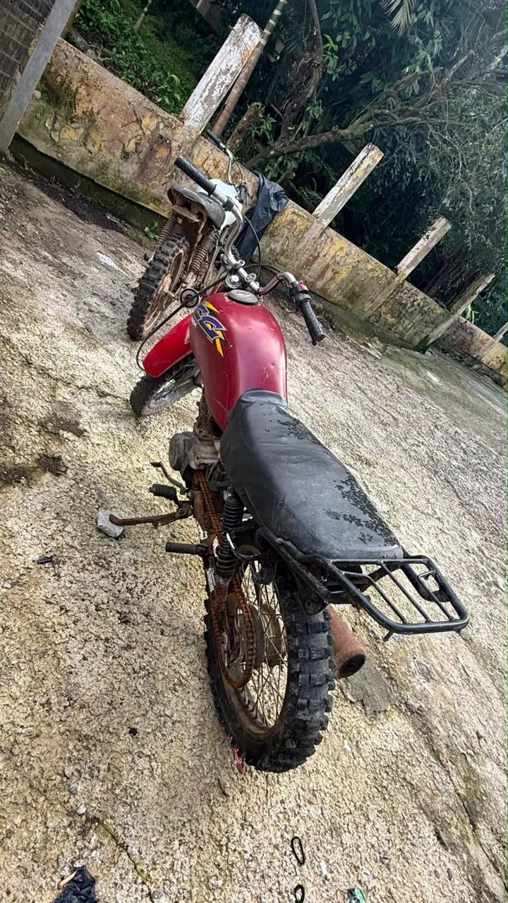 Duas Cg de trilha
