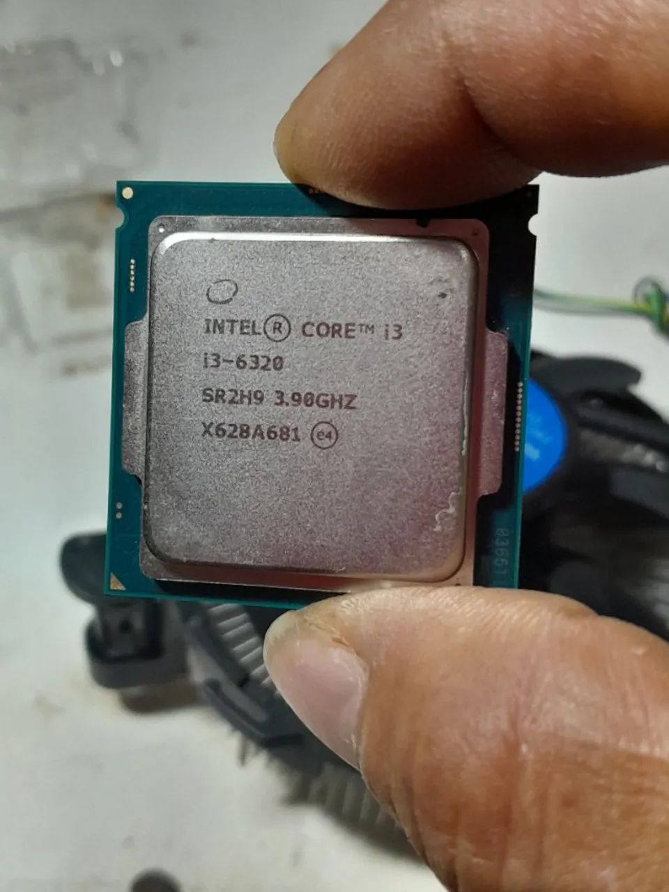Processador i3 6320 sexta e sétima geração já vai com cooler funcionando perfeitamente 