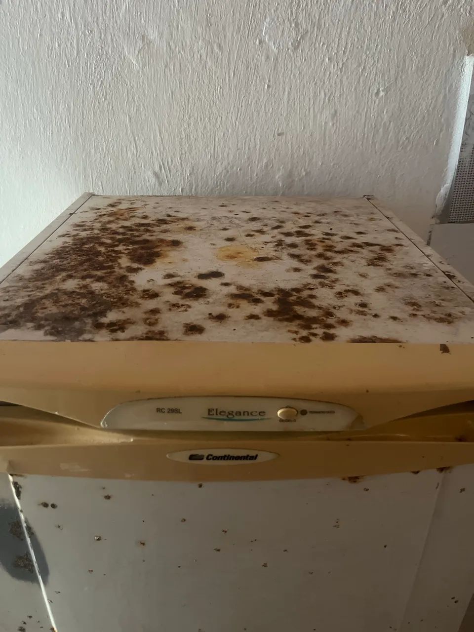 Geladeira com marcas de uso - Foto 3