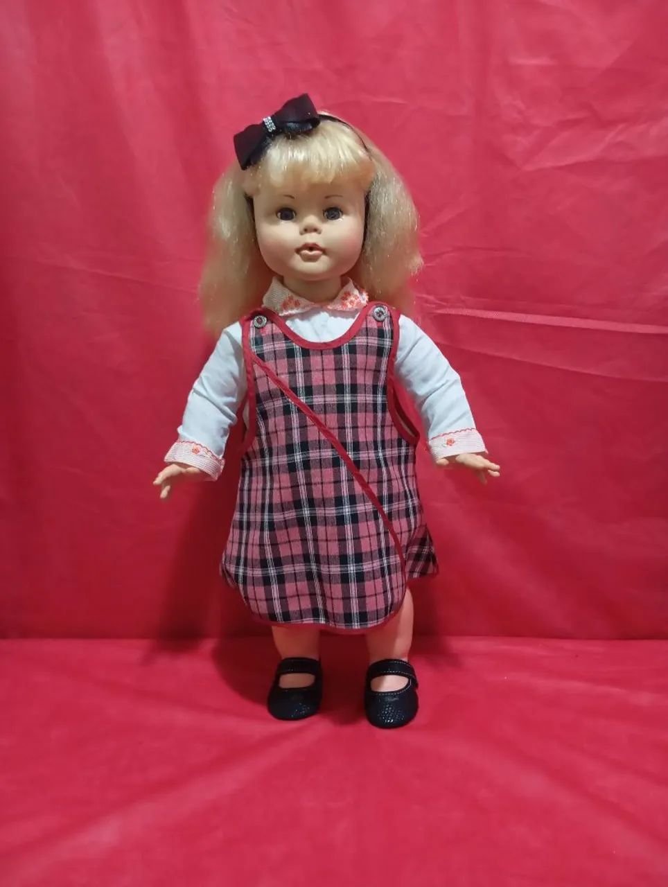 Boneca beijoca da estrela 