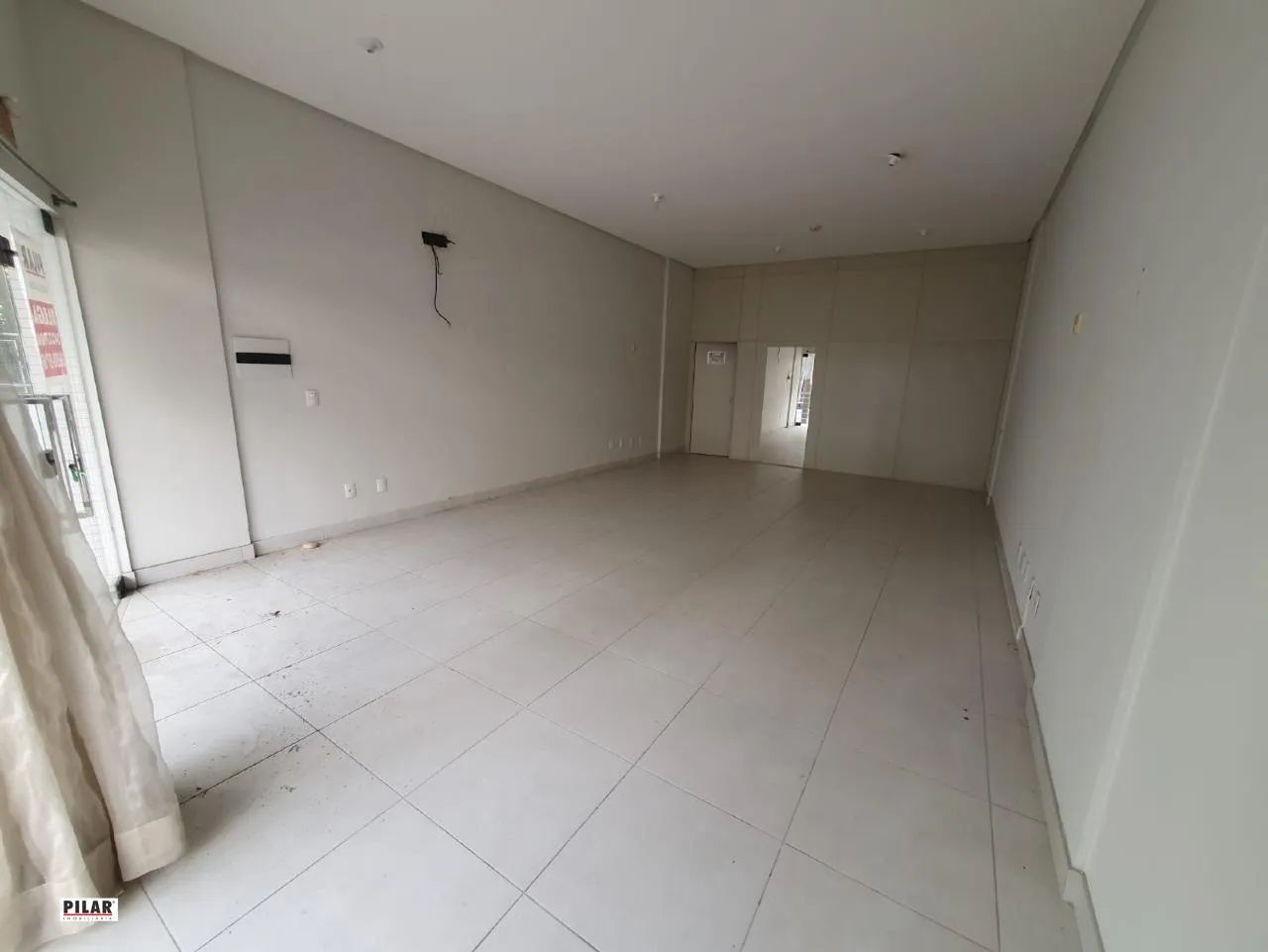 Sala comercial térrea para locação no centro de Criciúma - Foto 5