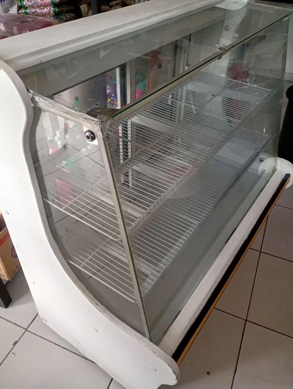 Vende-se vitrines para padarias - Foto 5