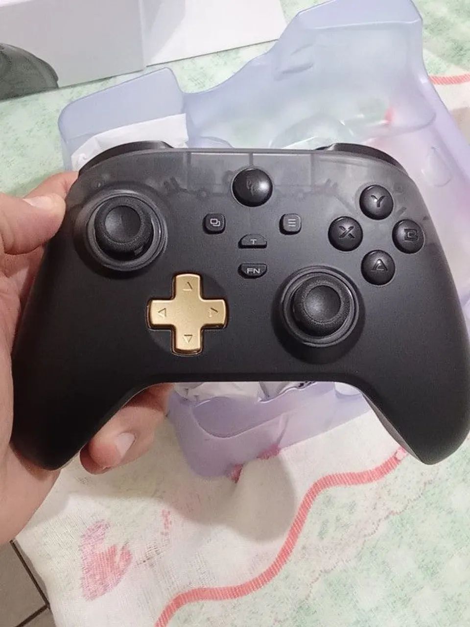 Controle Gamer EasySMX D05 multi plataforma com hall efect e base de carregamento. - Foto 2