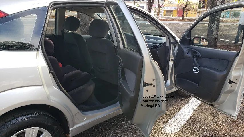 Ford Focus 1.8 16V 5P 2003 - Foto 4