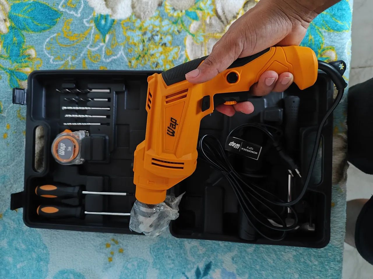 Parafusadeira e Furadeira de Impacto<br>700K10 W2 WAP Mandril de 3/8" Potência de 700W - Foto 3