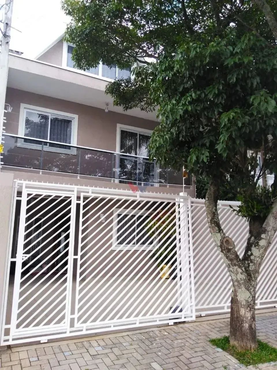 Triplex Moderno de 240m² com 4 Quartos, Ático e Churrasqueira Coberta - Foto 2