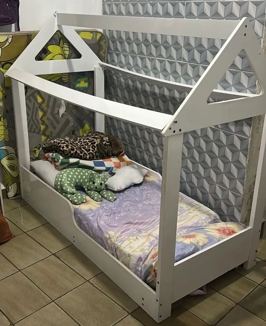 Cama e colchão Infantil 