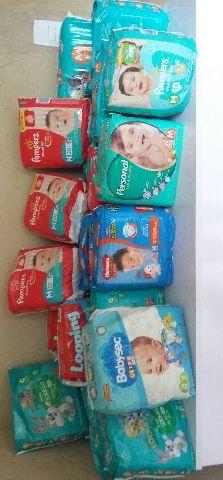 22 pacotes de fraldas