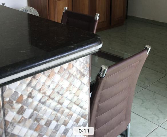 Mesa retangular de vidro 4 cadeiras