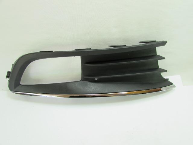 Grade Moldura Farol Milha Com Friso Cromado Gol G6 Direito - Foto 3