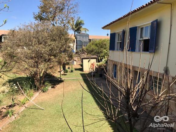 Casa com 5 quartos linear com piscina, campo de futebol, canil, horta - Foto 6